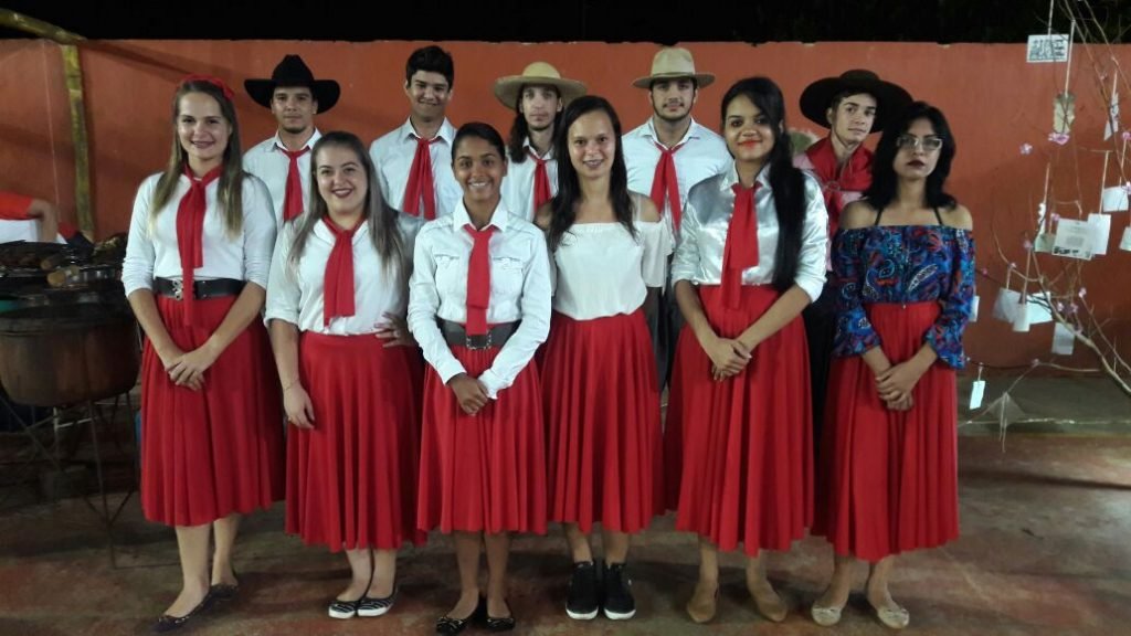 Alunos da Escola Campos Sales apresentam projeto e recebem elogios