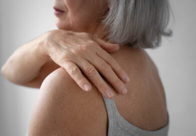 Dor no ombro após os 40 anos nem sempre é sinal de lesão, aponta estudo